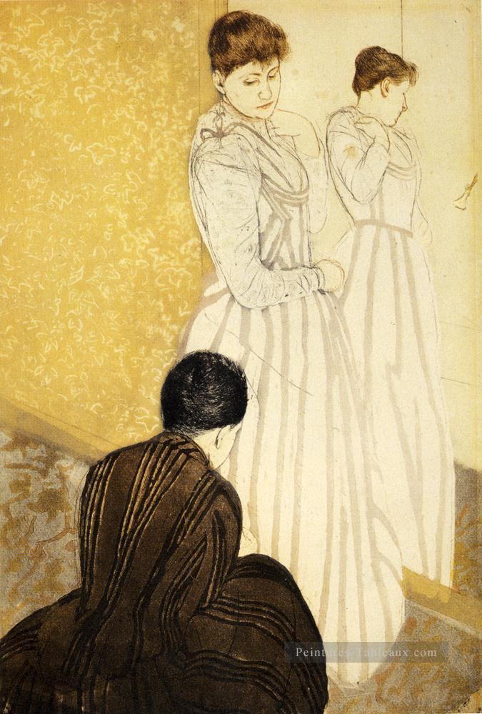 Les Fitting mères des enfants Mary Cassatt Peintures à l'huile